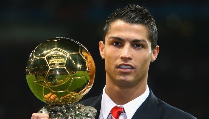 开云官网-利拉德数据全面爆炸，公牛压哨击败深圳队，当个人英雄主义遭遇集体绝杀