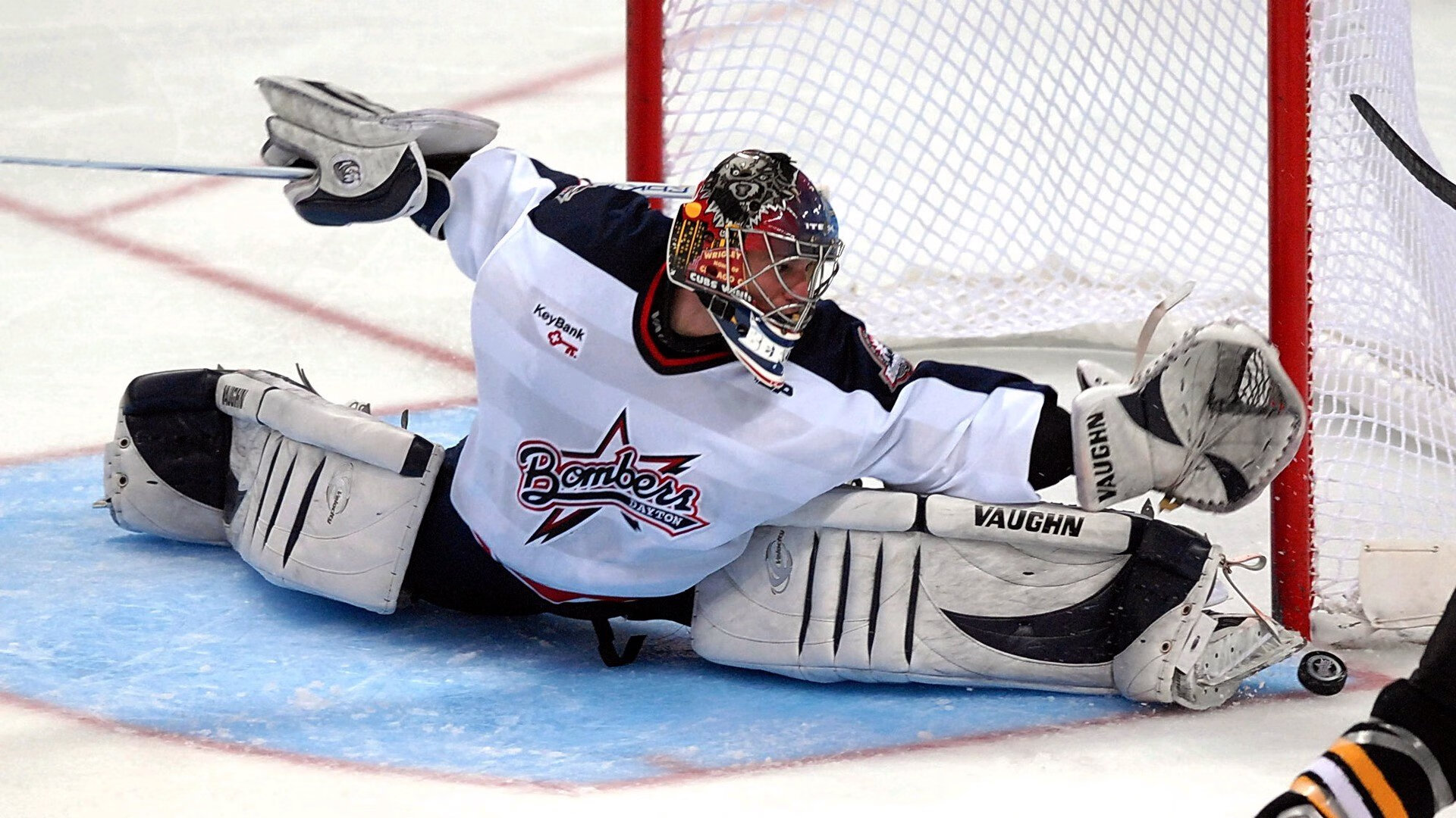 当石油足球遇上黄色潜水艇,一场南美热土对欧洲秩序的意外狙击