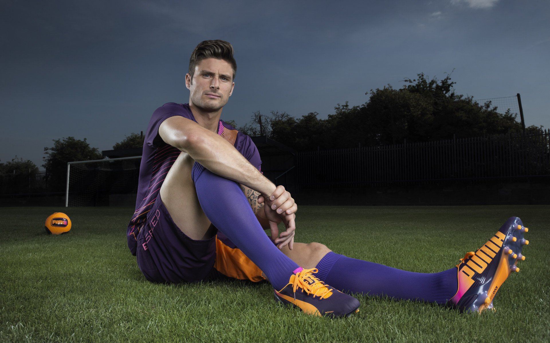 当欧文在欧冠半场接管比赛,掘金在深圳险胜的夜晚,体育的永恒叙事